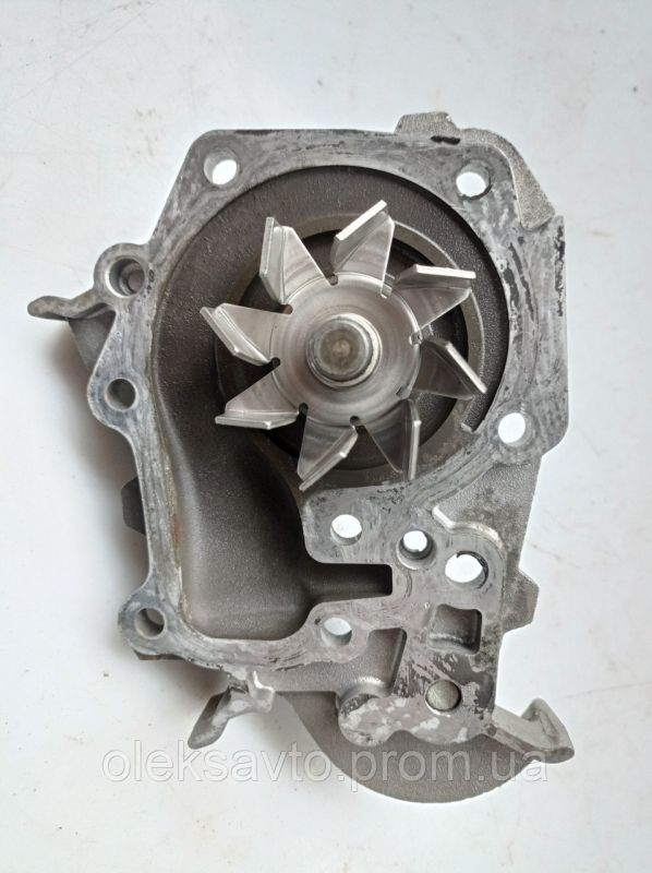 Насос водяной (помпа) Renault Clio 2, Рено Клио 2, 7701478018