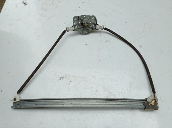 Стеклоподъёмник передний правый (механический) Renault Clio 2, 113022 84224
