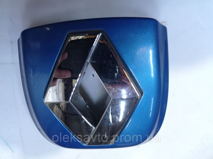 Накладка кнопки відкриття кришки багажника Renault Clio 2, Рено Кліо 2, 8200060918