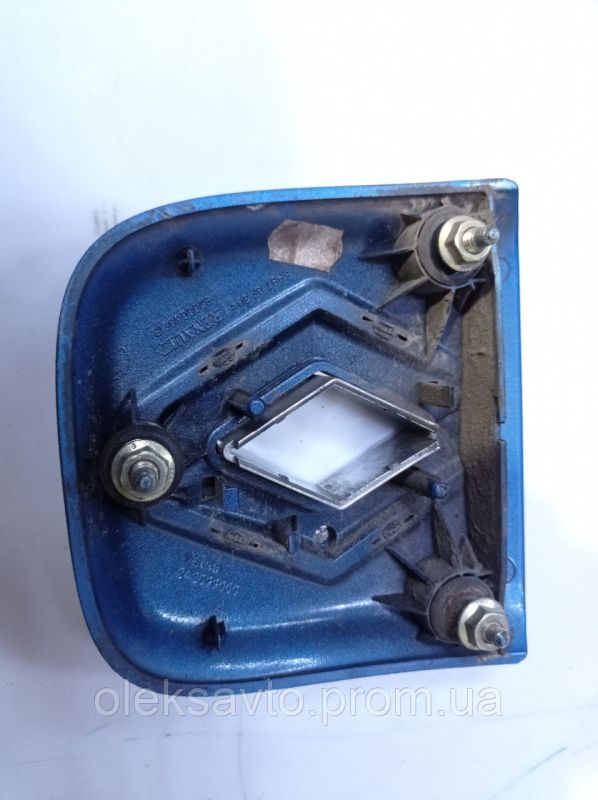 Накладка кнопки відкриття кришки багажника Renault Clio 2, Рено Кліо 2, 8200060918