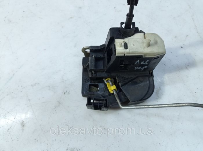 Замок дверей передньої лівої Renault Clio 2, Рено Кліо 2, 8200138037