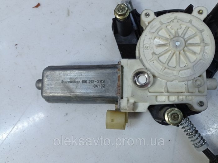 Склопідіймач передній правий Renault Clio 2, Рено Кліо 2, 0130822019