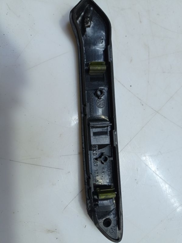 Накладка ручки левая Volkswagen Lupo, Фольксваген Лупо 1.0 бензин, 6x0867171a