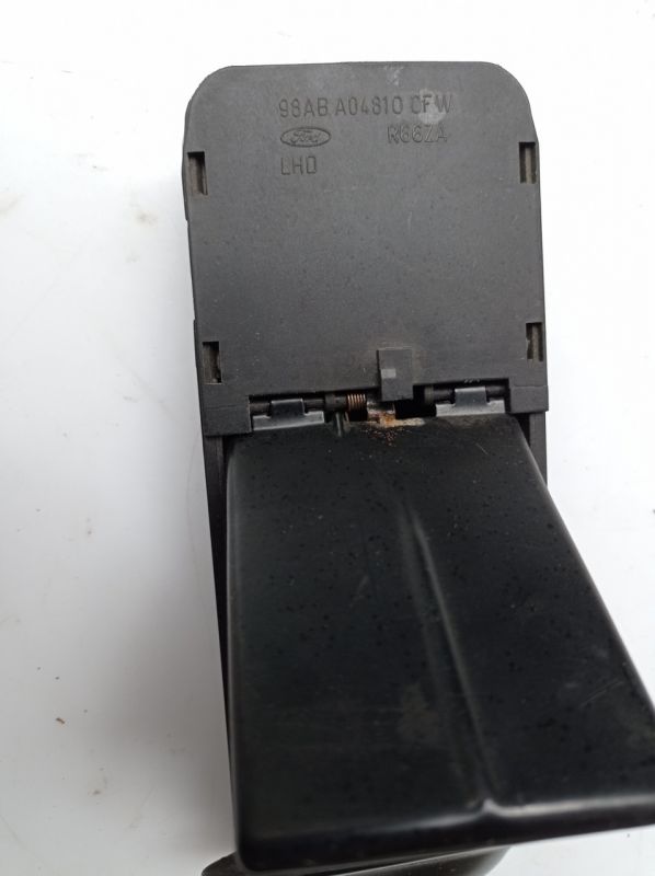 Передняя пепельница Ford Focus 1, Форд Фокус, 1.6 бензин, 98aba04810cfw