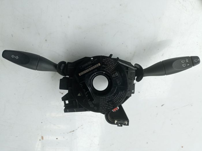 Подрулевой переключатель в сборе со шлейфом Ford Focus 1 универсал, 1998-2007 г.в., 98ag13335ae