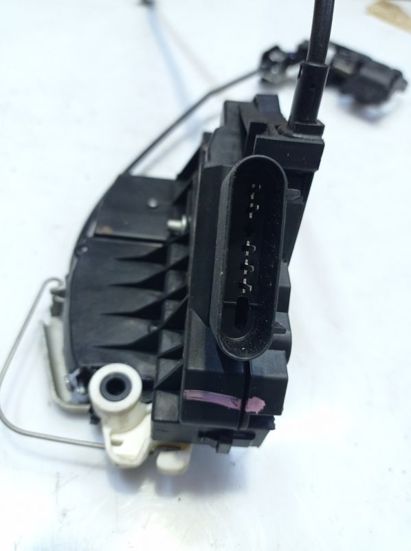 Замок двери передней правой Ford Focus 3, Форд Фокус, bf6af21812bf