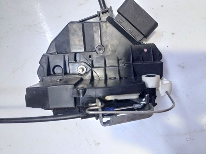 Замок двери передней правой Ford Focus 3, Форд Фокус, bf6af21812bf