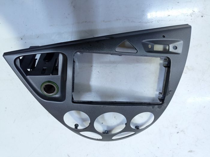 Центральная накладка консоли Ford Focus 1, Форд Фокус, 98ABA046A04AE