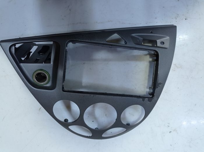 Центральная накладка консоли Ford Focus 1, Форд Фокус, 98ABA046A04AE