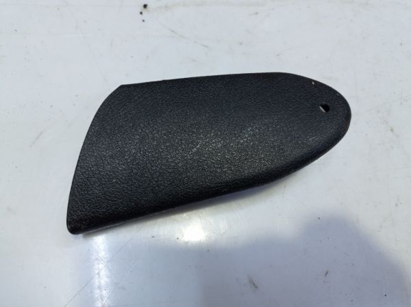 Заглушка сиденья правая Opel Zafira A, 09133634