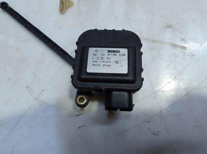 Привод заслонки печки Opel Zafira A, Опель Зафира А, 0132801134