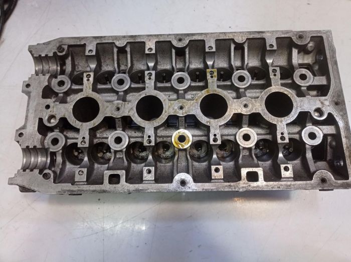 ГБЦ 1.6 (без распред. валов) Opel Zafira A, Опель Зафира А, 55559340 a16xer