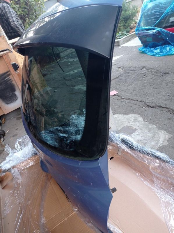 Задняя ляда Nissan Micra K12, Нисан Микра К12
