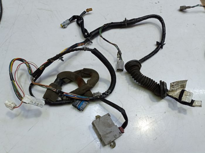 Проводка левой двери Nissan Micra K12, Нисан Микра К12