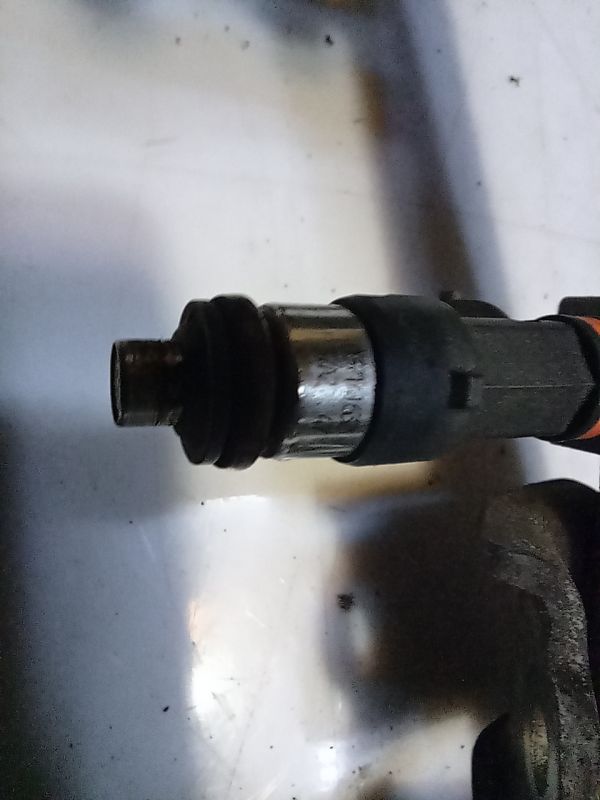 Форсунки с рампой в сборе Nissan Micra K12, Нисан Микра К12, 37142028