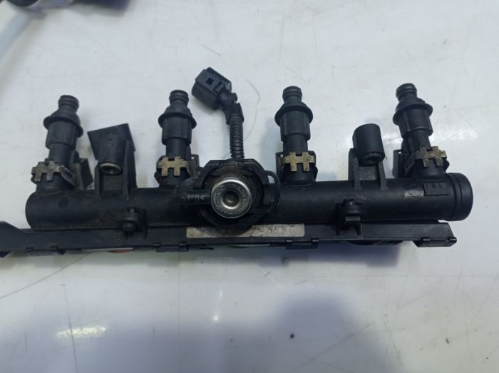 Рампа топливная с проводкой Volkswagen Polo 1.4 8V, Фольксваген Поло 0280155919 136806