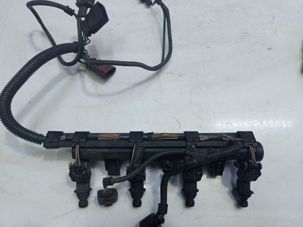 Рампа топливная с проводкой Volkswagen Polo 1.4 8V, Фольксваген Поло 0280155919 136806