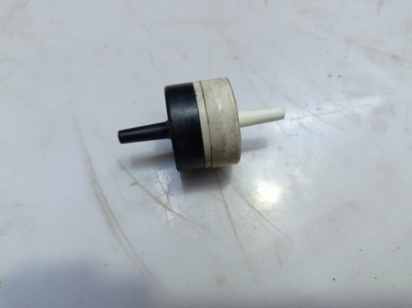 Клапан обратный пневматический Volkswagen Lupo, 046905291A