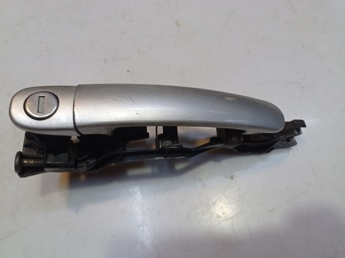 Ручка открытия двери наружная левая Volkswagen Lupo, 6E0837885