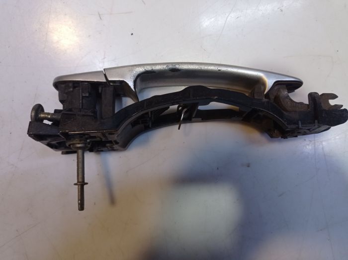 Ручка открытия двери наружная левая Volkswagen Lupo, 6E0837885
