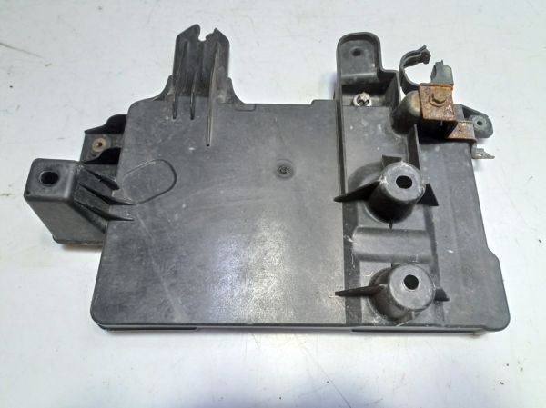 Полка аккумуляторная Mitsubishi Colt Z30, Митсубиси Кольт, MR989182