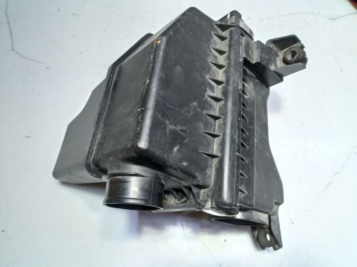 Корпус повітряного фільтра Mitsubishi Colt (Z30), Мітсубісі Кольт, MN130286