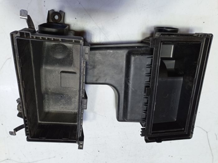 Корпус повітряного фільтра Mitsubishi Colt (Z30), Мітсубісі Кольт, MN130286