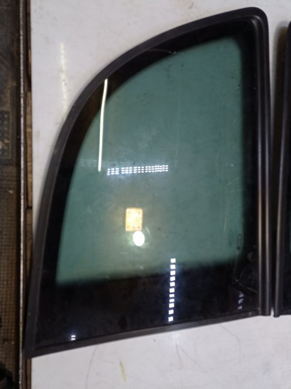 Стекло боковое кузовное правое, левое Opel Zafira А, Опель Зафира А, 90579312, 90579310