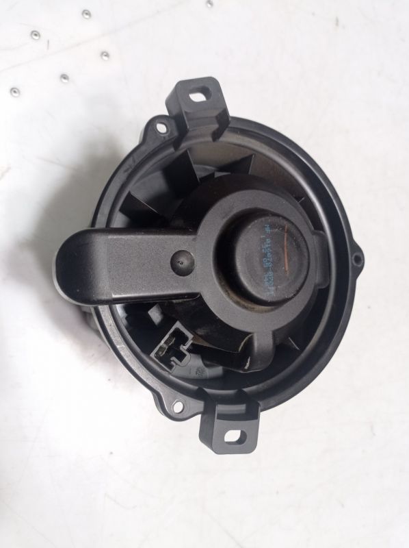 Моторчик печки Mitsubishi Colt 6 (Z30), Митсубиси Кольт, MF016070-0701