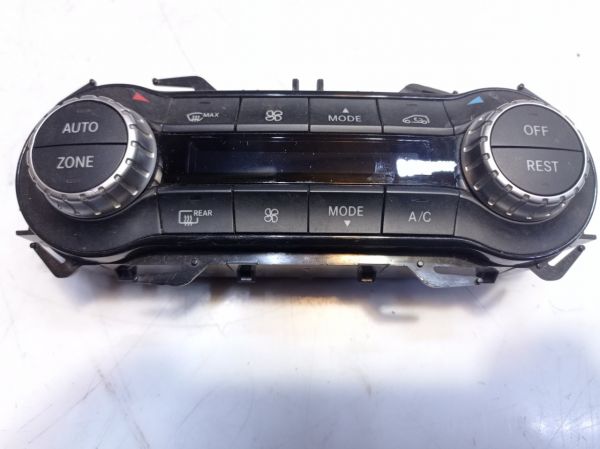 Блок управления печкой климатом Mercedes-Benz CLA 250, Мерседес, A2469002408