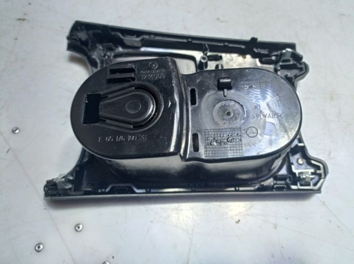Підстаканник Mercedes-Benz CLA 250, E0517610028