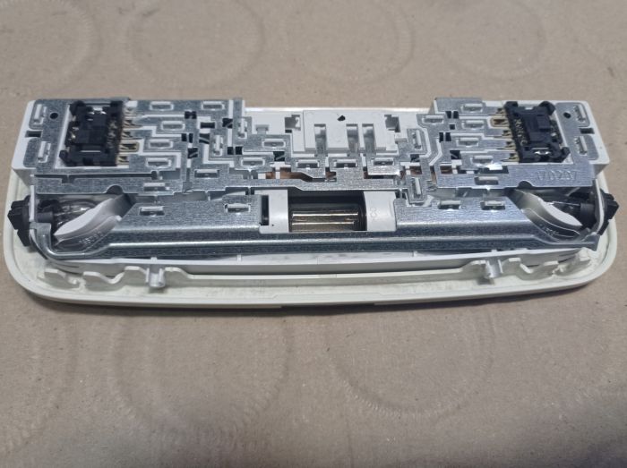 Плафон стелі освітлення Mercedes CLA W117, Мерседес, a2048204901