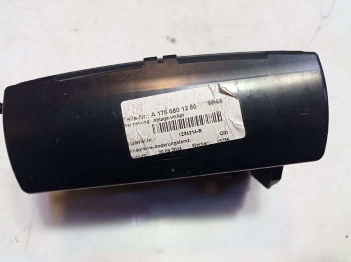 Пепельница бардачок Mercedes-Benz CLA 250, Мерседес, a1766801250
