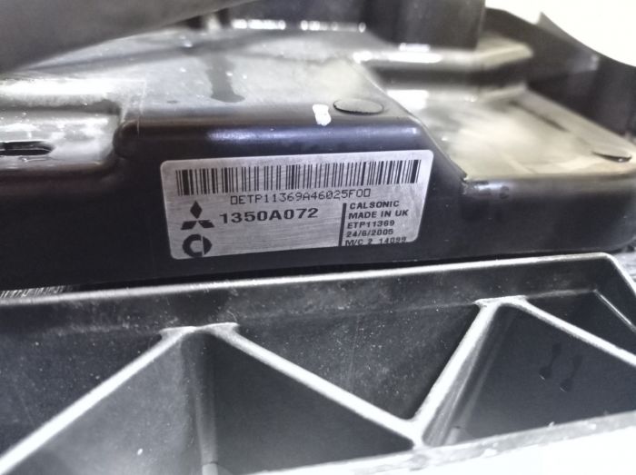 Диффузор радиатора охлаждения с мотором 1.1 бензин Mitsubishi Colt 6 (Z30), Митсубиси Кольт, 1350A072