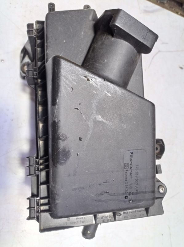 Корпус воздушного фильтра  Volkswagen Bora, 1.6 бензин, Фольксваген Бора,, 1J0129607AF