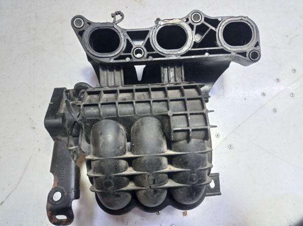 Коллектор впускной пластик Mitsubishi Colt 6 (Z30), 1.1 бензин, Митсубиси Кольт, MN143824