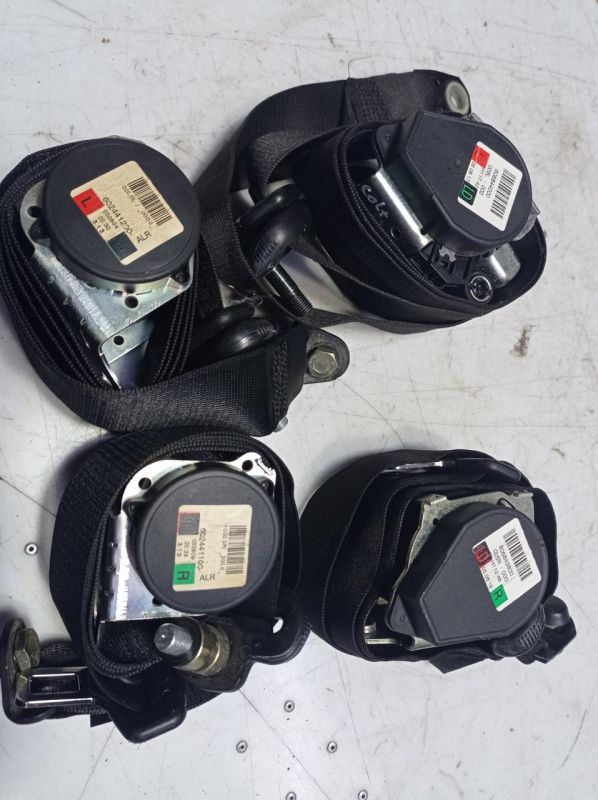 Ремень безопасности передний правый Mitsubishi Colt 6 (Z30), Митсубиси Кольт, 606843800
