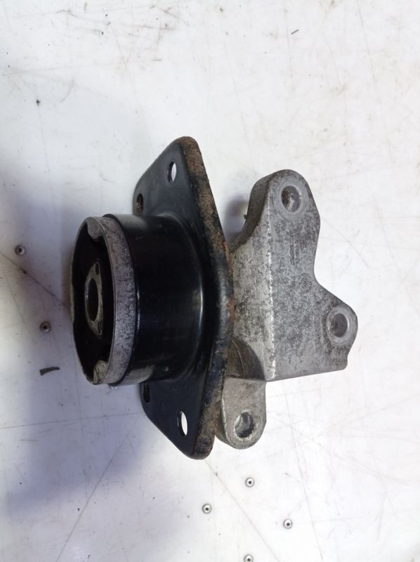 Подушка двигателя левая Mitsubishi Colt 6 (Z30), 1.1 бензин,, Митсубиси Кольт, MR961613, MR961611