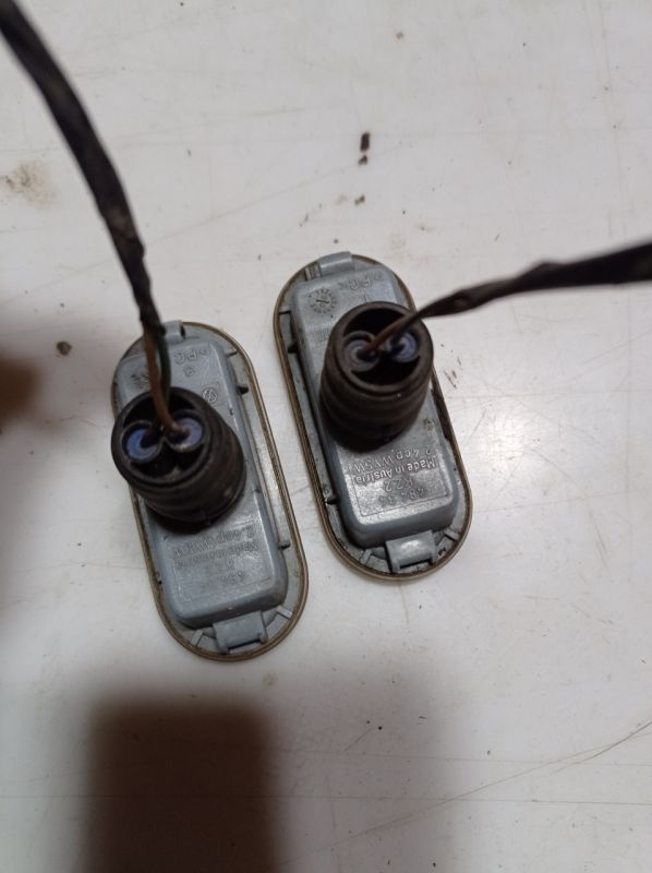 Повторитель поворота в крыло Volkswagen Lupo, Фольксваген Лупо, 1J5949117