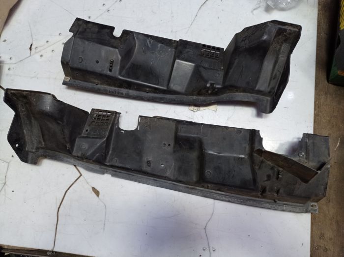 Накладка под лобовое стекло внутренняя (нижняя) жабо Ford Ka,  Форд Ка, 97KG-B016B27-AH  97KG-B016B26-A