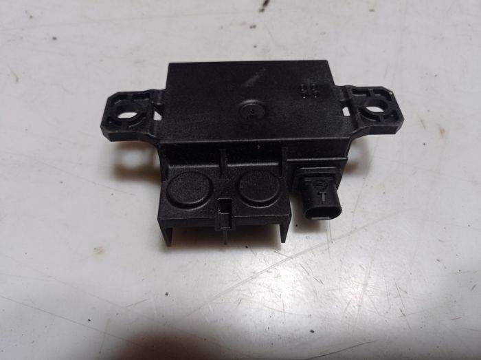 Реле додаткового акумулятора Mercedes-Benz CLA 250, Mercedes, A0009822023
