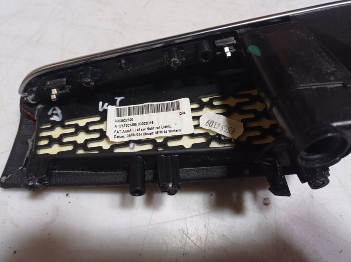 Подлокотник передней левой двери, кожа, Mercedes-Benz CLA 250, Мерседес, A1669054400