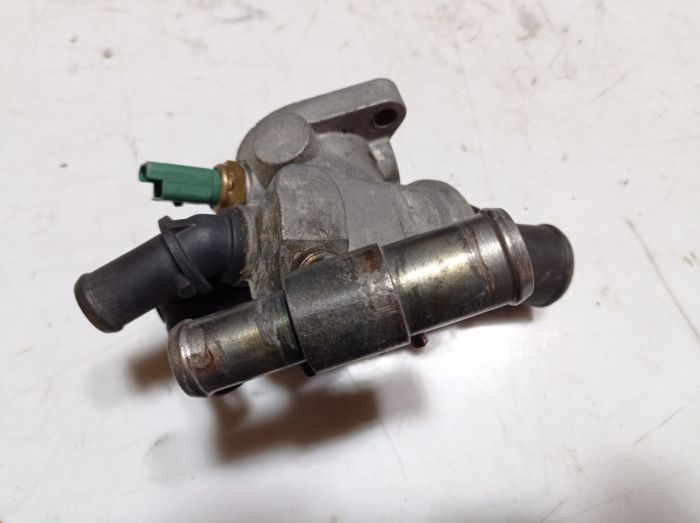 Корпус термостата Fiat Doblo, 1.9 D, 2000 – 2010 г.в., 46758434