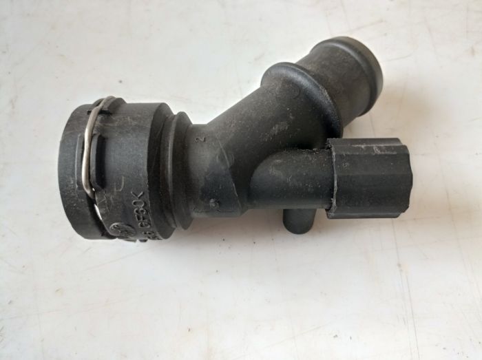 Фланец системы охлаждения VW, Audi, Seat, Skoda, 1J0121619A