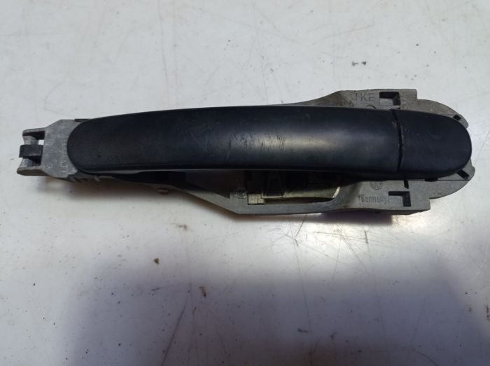 Ручка двери наружная задняя правая Volkswagen Bora, Фольксваген Бора, 3b0837685