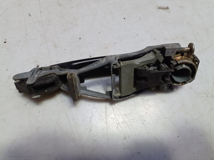 Ручка двери наружная передняя левая Volkswagen Bora, Фольксваген Бора, 3B0837885