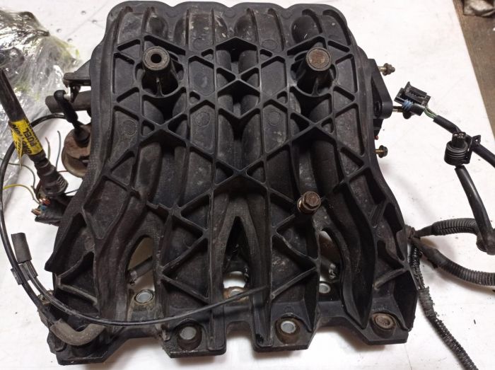 Коллектор впускной Chevrolet Aveo, Lacetti, Daewoo Nubira 1.4, 1.6, 96452343