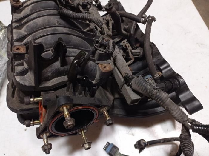 Коллектор впускной Chevrolet Aveo, Lacetti, Daewoo Nubira 1.4, 1.6, 96452343