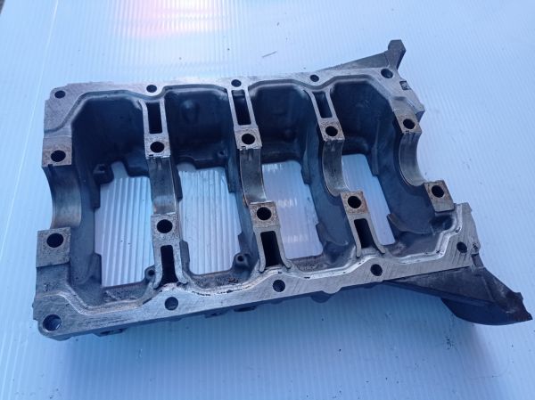 Крепление коленвала, бугельная плита Opel Corsa D, 1.3 CDTI, 73500430