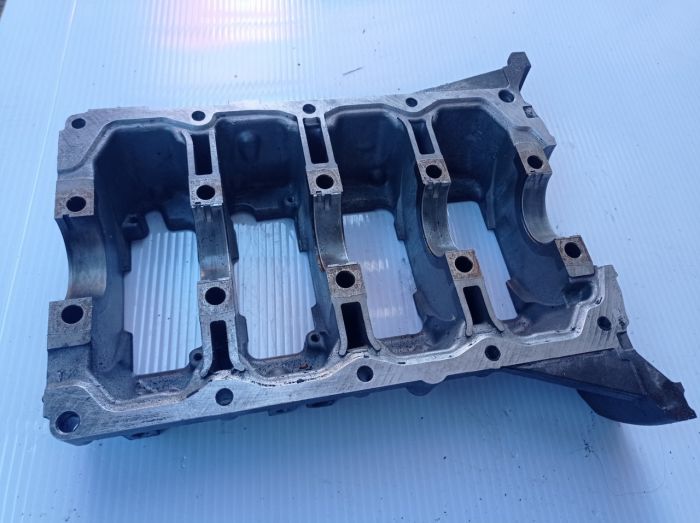 Крепление коленвала, бугельная плита Opel Corsa D, 1.3 CDTI, 73500430